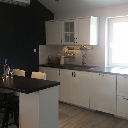 Apartment Diminic Melin Cres Bagian luar foto