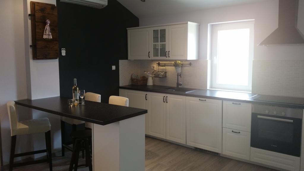 Apartment Diminic Melin Cres Bagian luar foto